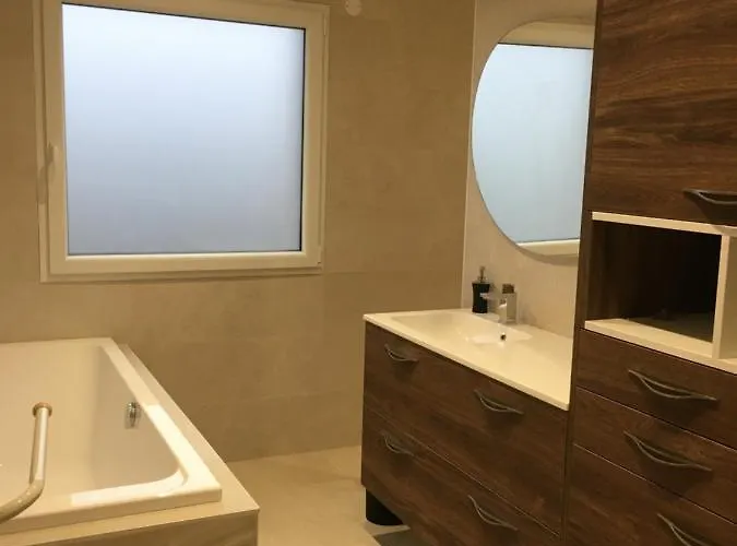 Inclus Au Calme Dans Ambiance Chaleureuse Diner Possible Eulmont